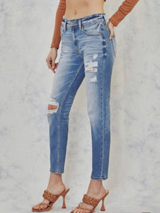 Tate KanCan High Rise Distressed Mom Jean Lt Wash