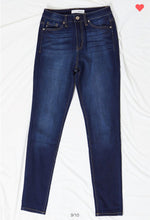 Load image into Gallery viewer, &quot;Melanie&quot; High Rise Super Skinny Jeans Final Sale