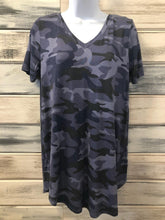 Load image into Gallery viewer, &quot;Outback&quot; Camo V Neck Tee Blue