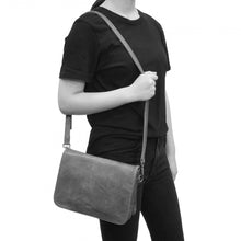 Load image into Gallery viewer, &quot;Janice&quot; Vegan Leather Crossbody Camel
